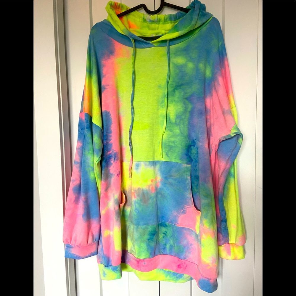 Tye Dye Hooded Long Sleeve